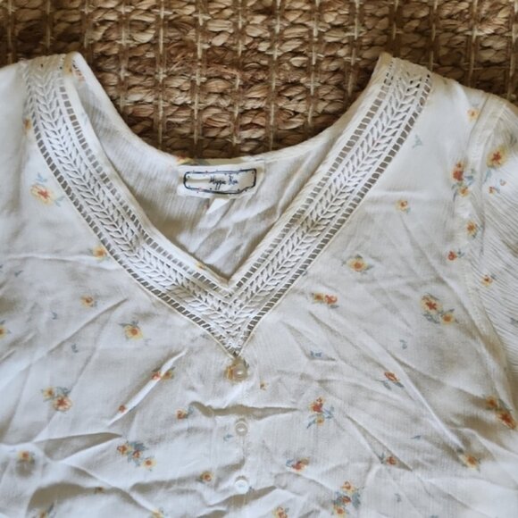 Hippie Rose White and Yellow Floral Blouse Peplum V-Neck - Picture 3 of 6